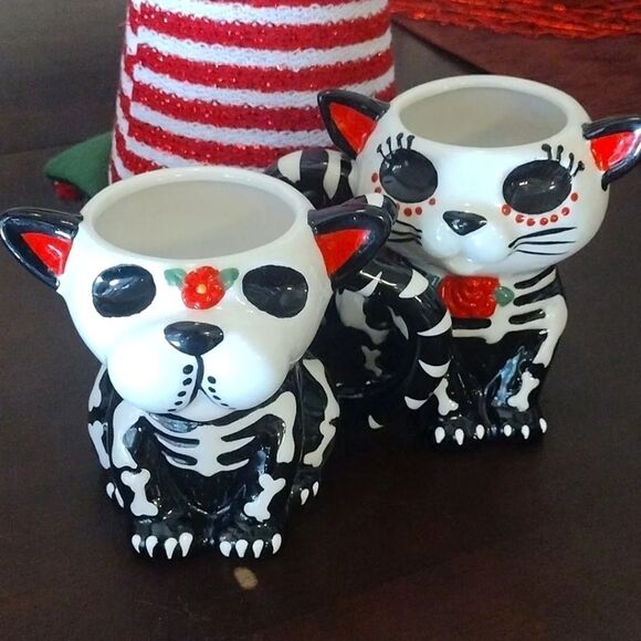 Day of The Dead Set of 2 Cat and Bulldog Sugar Skull Skeleton Mugs - Picture 1 of 16